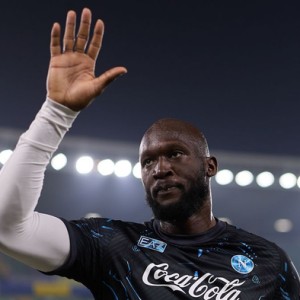 九游-卢卡库在那不勒斯矛盾升级时“失踪”，俱乐部声明中暗示将有处罚|乔丹·卢卡库|罗梅鲁·卢卡库|切尔西|曼联|比利时_新浪体育_新浪新闻