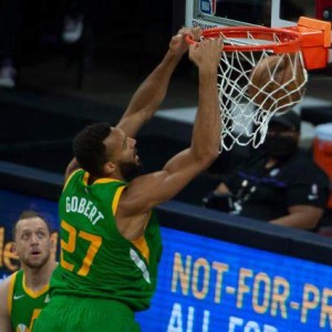 九游娱乐-爵士加冕常规赛冠军 静待季后赛静待米切尔归来